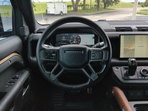Used 2022 Land Rover Defender 110 X AWD/4WD image 16