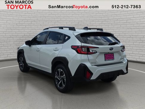 Used 2025 Subaru Crosstrek 2.5i Premium AWD/4WD image 8