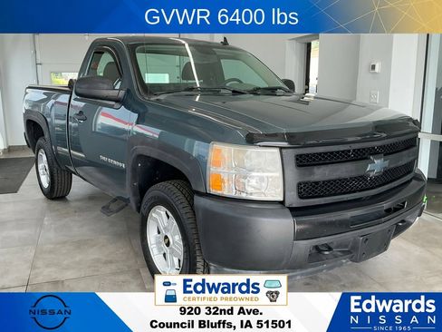 Used 2009 Chevrolet Silverado 1500 W/T AWD/4WD image 2