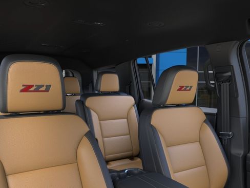 New 2027 Chevrolet Traverse Z71 w/ Driver Confidence Package AWD/4WD image 24