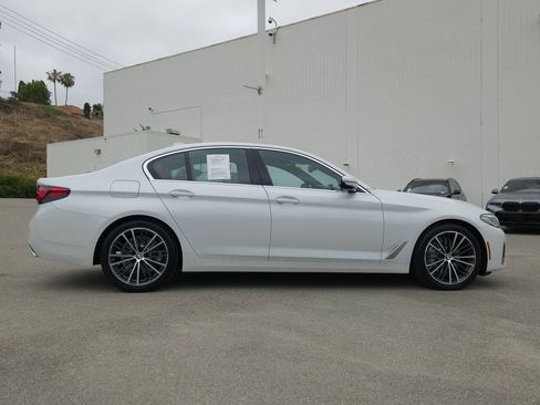 Used 2023 BMW 530i w/ Premium Package RWD image 4
