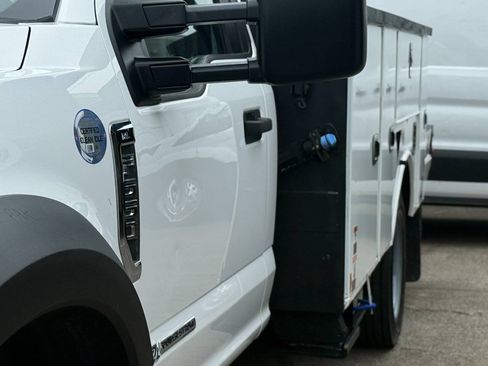 Used 2018 Ford F550 4x4 Regular Cab Super Duty image 9