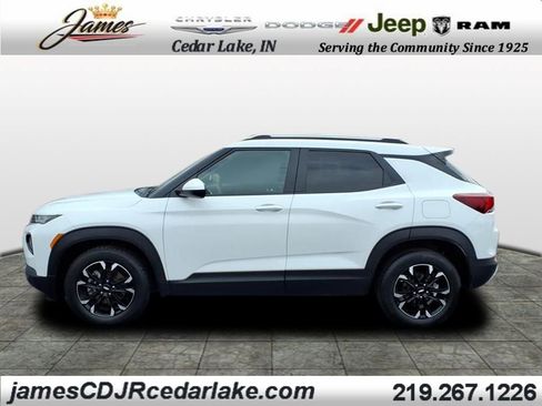 Used 2022 Chevrolet TrailBlazer LT w/ Convenience Package image 2