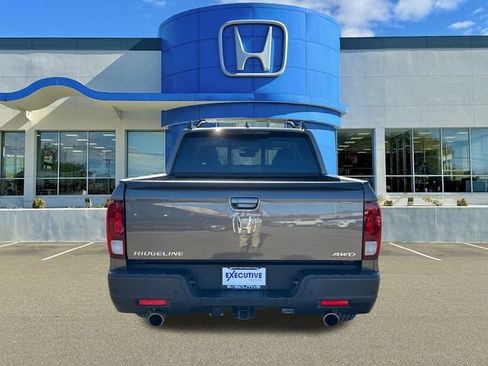 Used 2023 Honda Ridgeline RTL-E image 3
