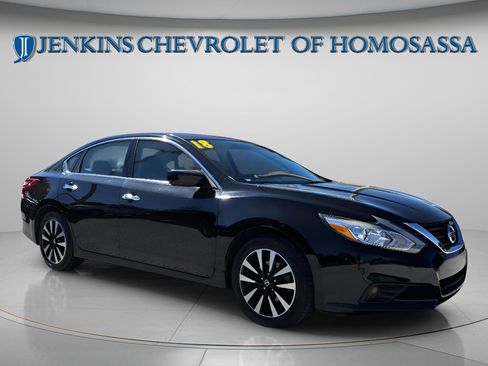 Used 2018 Nissan Altima 2.5 SV FWD image 1