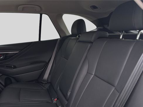 Used 2022 Subaru Outback Limited image 19