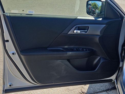 Used 2014 Honda Accord LX image 21