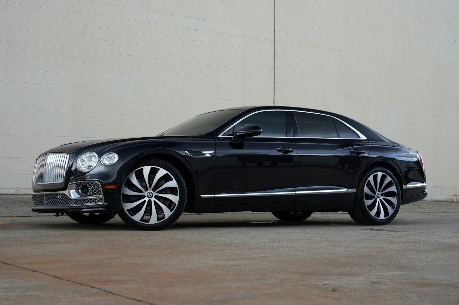 Used 2023 Bentley Flying Spur Azure AWD/4WD image 78
