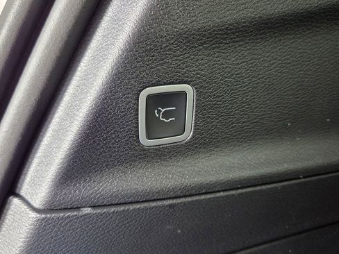 New 2026 Chrysler Pacifica Select w/ S Appearance Package image 12