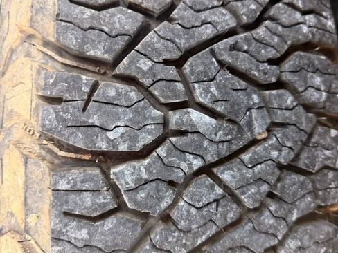 Used 2015 Ford F250 XL w/ FX4 Off-Road Package AWD/4WD image 9