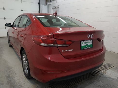 Used 2017 Hyundai Elantra SE FWD image 5