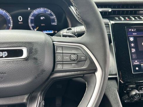 Certified 2024 Jeep Grand Cherokee Altitude image 48