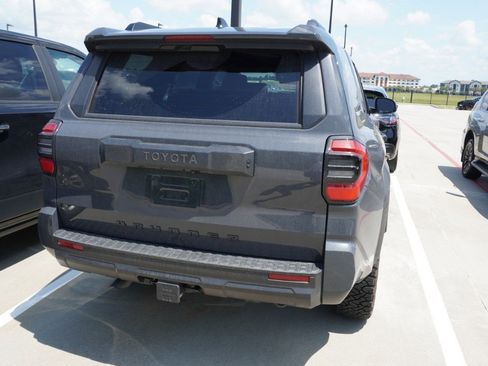 Used 2025 Toyota 4Runner SR5 AWD/4WD image 6