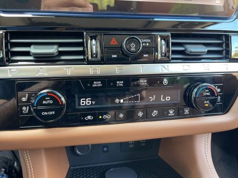 New 2026 Nissan Pathfinder Platinum w/ Cargo Package image 10