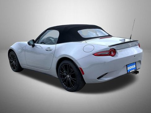 New 2026 MAZDA MX-5 Miata Club w/ Weather Package RWD image 8