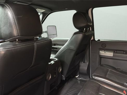 Used 2013 Ford F250 Lariat w/ Chrome Pkg image 28