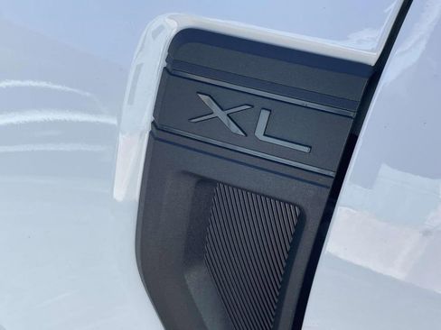 New 2025 Ford Maverick XL image 22