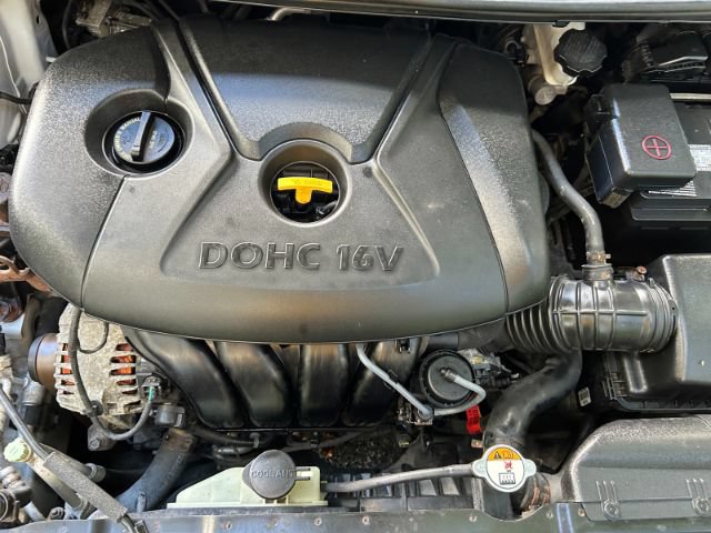 Used 2013 Hyundai Elantra GLS w/ Preferred Pkg FWD image 34