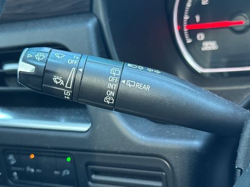 Used 2021 Chevrolet Tahoe Z71 w/ Rear Media and Nav Package image 34