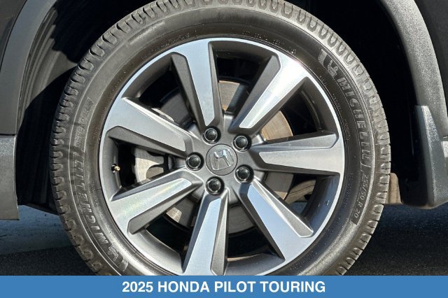 Certified 2025 Honda Pilot Touring image 30