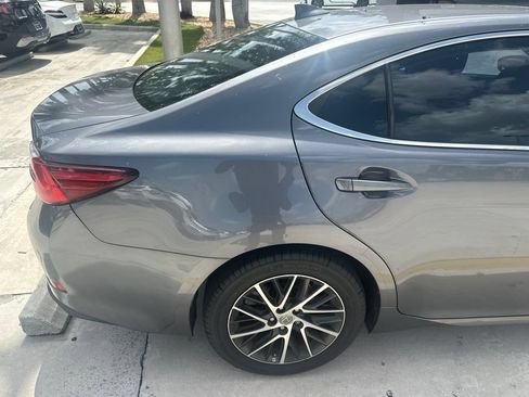 Used 2018 Lexus ES 350 w/ Luxury Package w/Wood Trim FWD image 8