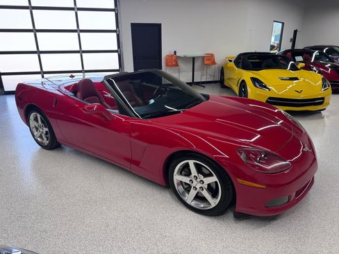 Used 2005 Chevrolet Corvette Convertible w/ Preferred Equipment Group image 9