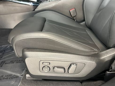 Used 2025 BMW X3 xDrive30i w/ M Sport Package AWD/4WD image 14