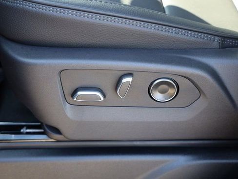 New 2026 GMC Yukon XL Denali w/ Denali Reserve Package image 17