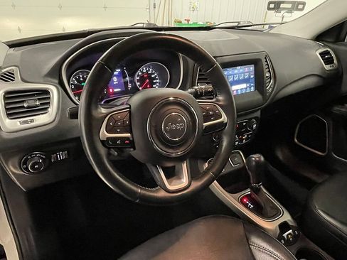 Used 2019 Jeep Compass Latitude w/ Safety & Security Group image 19