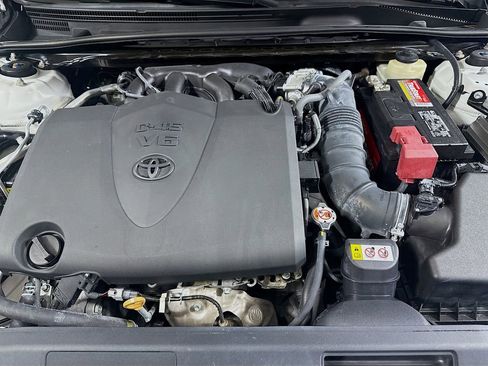 Certified 2019 Toyota Avalon Touring image 30