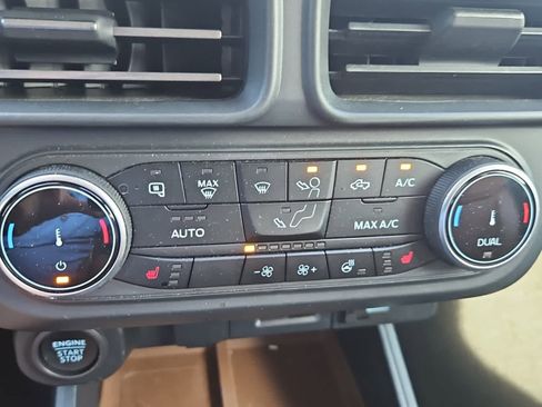 Used 2024 Ford Maverick Lariat image 17