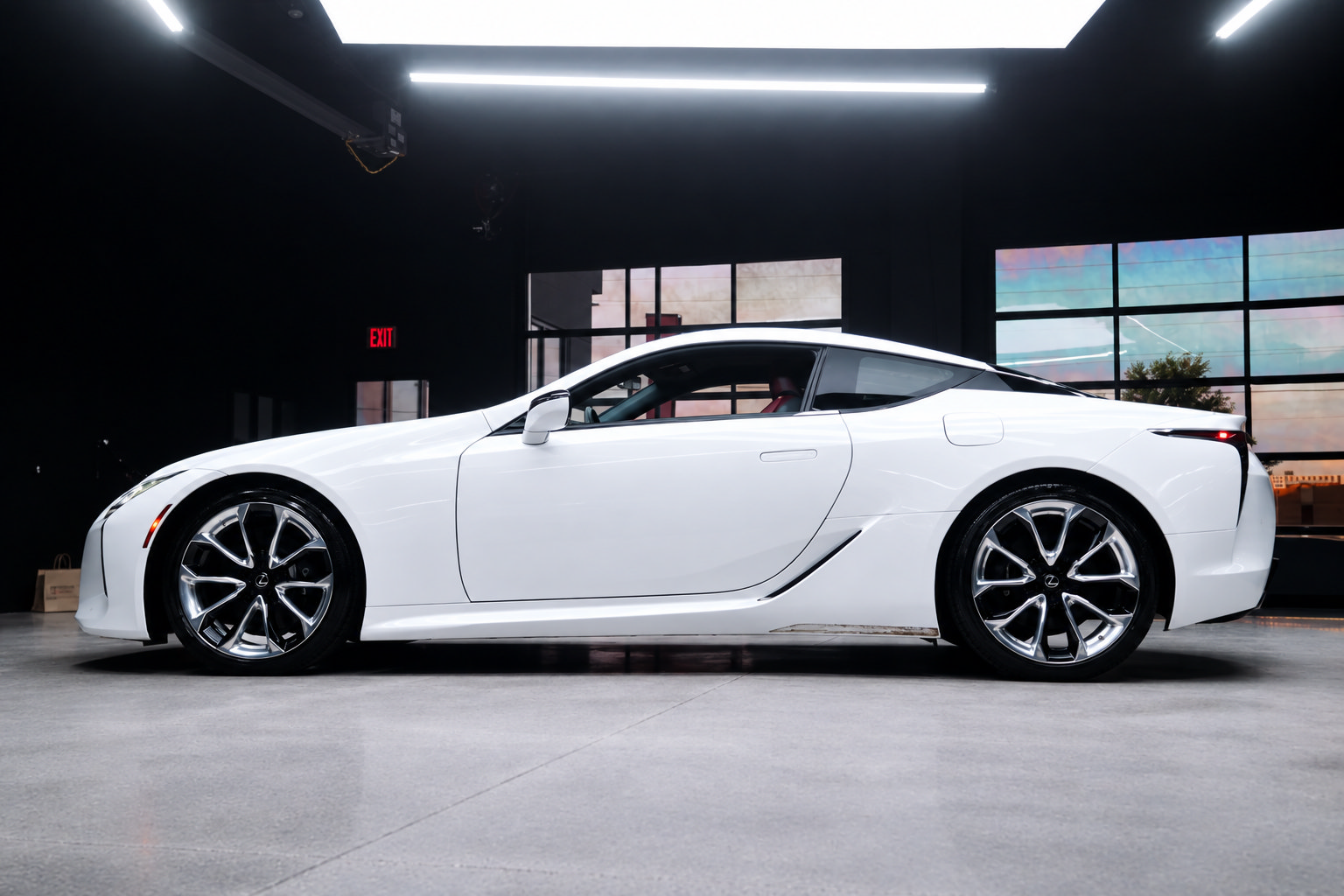 Used 2018 Lexus LC 500 Coupe RWD image 10
