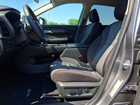 Used 2026 Nissan Rogue SV FWD image 13