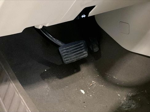Used 2021 GMC Yukon Denali RWD image 22