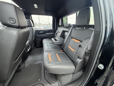 Used 2024 GMC Sierra 2500 AT4 w/ Technology Package image 31