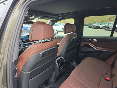New 2026 BMW X5 xDrive50e w/ M Sport Package AWD/4WD image 17