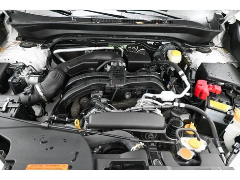 Used 2025 Subaru Forester Premium image 32