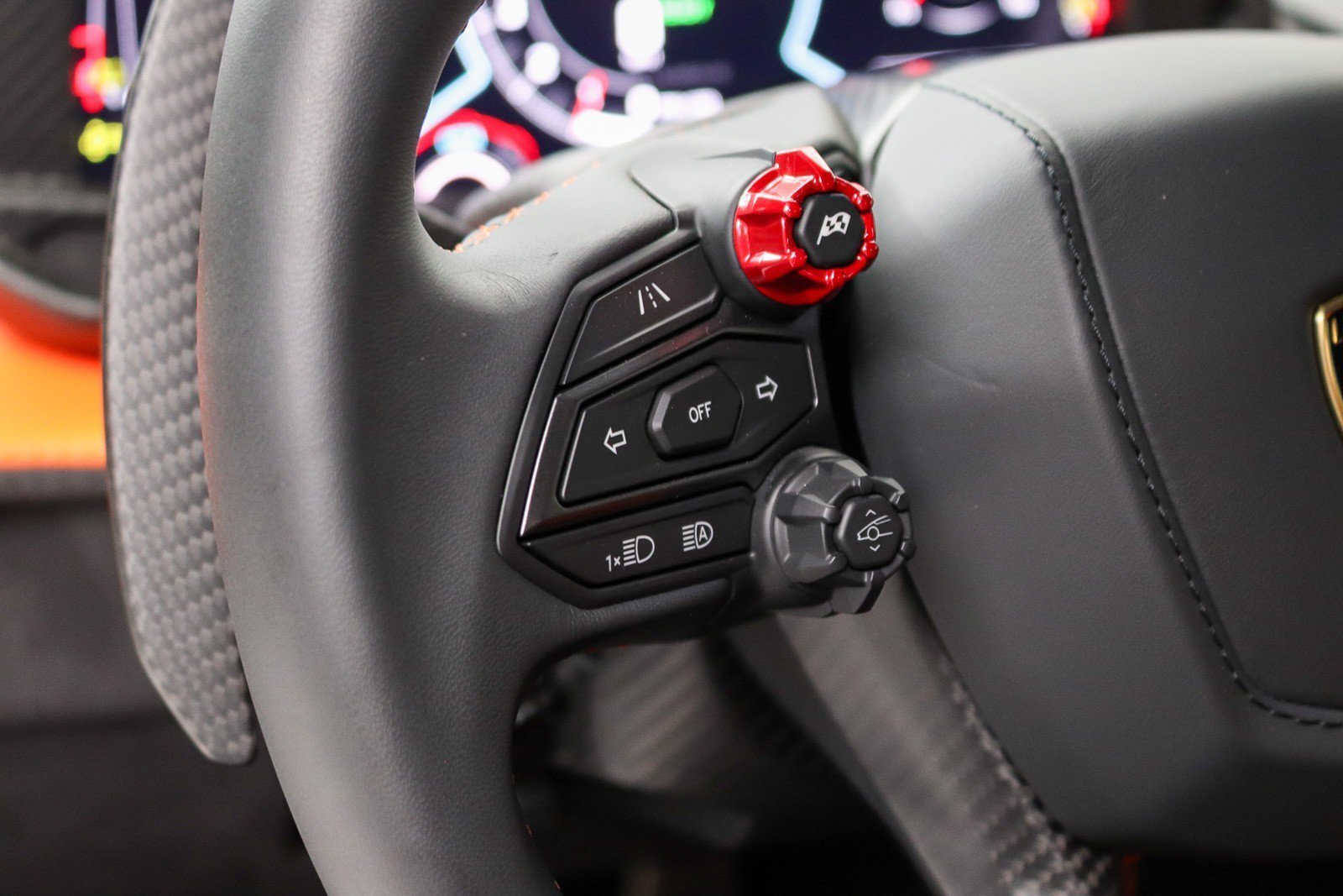 Used 2024 Lamborghini Revuelto AWD/4WD image 31