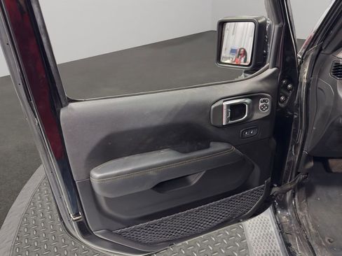 Used 2023 Jeep Wrangler Unlimited Sahara image 19