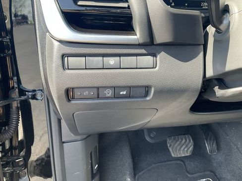 Certified 2026 Nissan Rogue SL AWD/4WD image 18