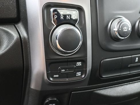Used 2024 RAM 1500 Classic SLT AWD/4WD image 9