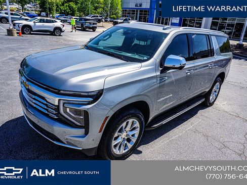 New 2025 Chevrolet Suburban Premier w/ Sun And Tow Package AWD/4WD image 17