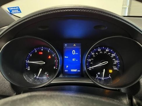 Used 2018 Toyota C-HR XLE FWD image 24