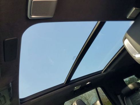 Used 2023 Cadillac Escalade Sport Platinum w/ LPO, ONYX Package image 19