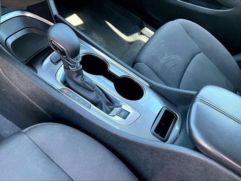 Used 2023 Chevrolet Malibu LT FWD image 15