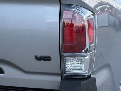 Used 2020 Toyota Tacoma TRD Sport w/ TRD Premium Sport Package image 6