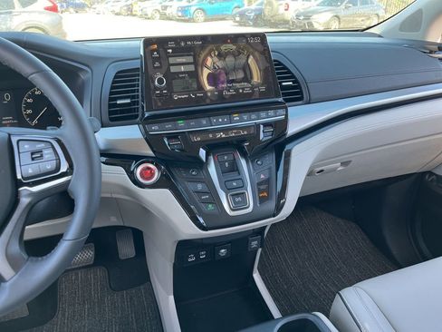 Used 2026 Honda Odyssey Touring image 19