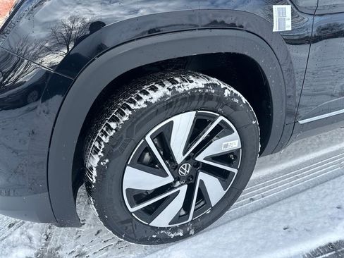 New 2026 Volkswagen Atlas SEL image 2