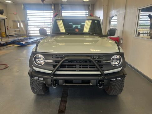 Used 2023 Ford Bronco 2-Door w/ Sasquatch Package AWD/4WD image 9