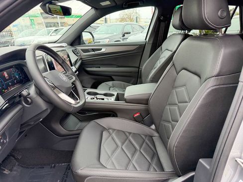 New 2026 Volkswagen Atlas Cross Sport SE image 13